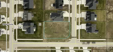 4640 177th St, Urbandale, IA 50263