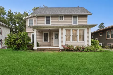 746 31st St, Des Moines, IA 50312