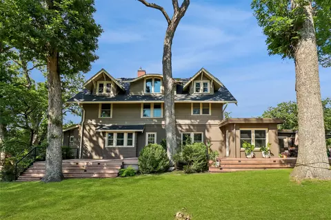 607 Country Club Blvd, Des Moines, IA 50312