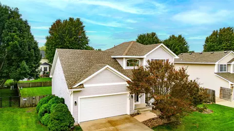 570 SE Windfield Dr, Waukee, IA 50263