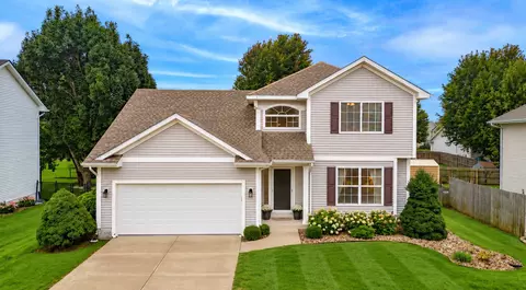 570 SE Windfield Dr, Waukee, IA 50263