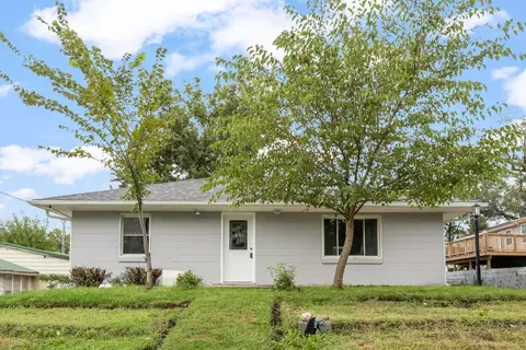 305 Park Ave, Guthrie Center, IA 50115