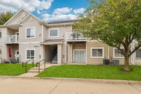 8601 Westown Pkwy #19105, West Des Moines, IA 50266