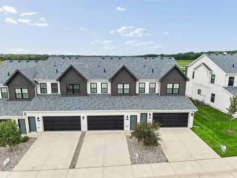 14146 Wilden Dr, Urbandale, IA 50323