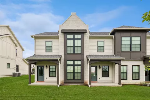 14144 Wilden Dr, Urbandale, IA 50323