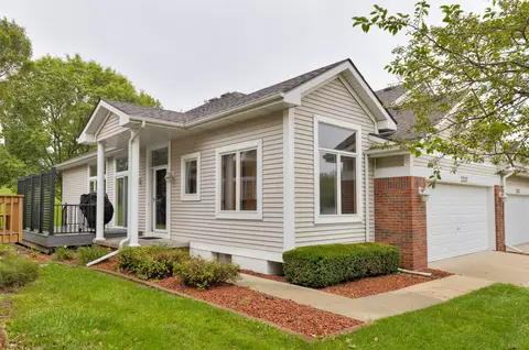 2337 Valley Ridge Pl, West Des Moines, IA 50265