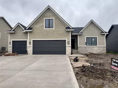 891 SW Boulder Dr, Grimes, IA 50111