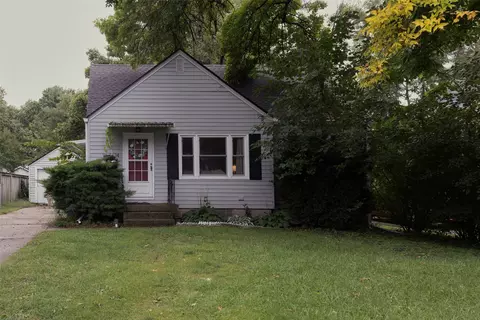 1324 Birch Ln, Des Moines, IA 50315