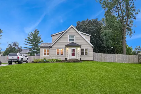 300 9th St NW, Altoona, IA 50009