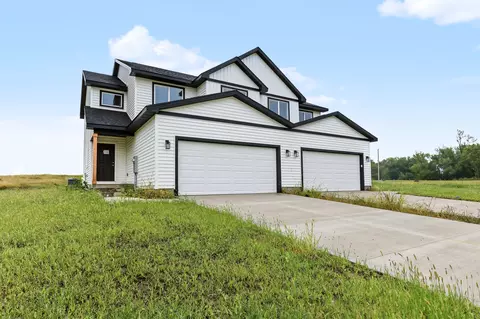 612 Cottonwood Ave, Woodward, IA 50276