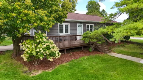 307 E 3rd St, Huxley, IA 50124