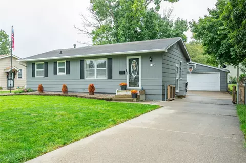 112 12th St SE, Altoona, IA 50009