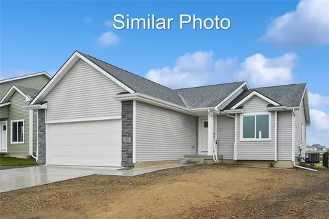 411 NE Crossing Oaks Dr, Ankeny, IA 50021