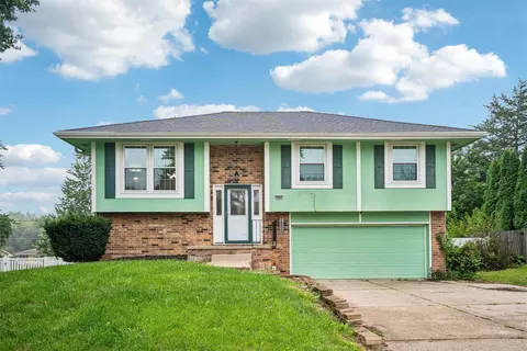 4503 68th St, Urbandale, IA 50322