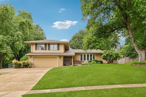 900 44th St, West Des Moines, IA 50265