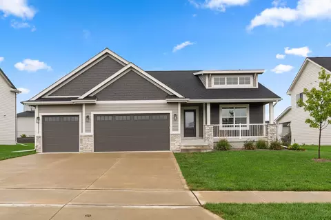 901 NE 21st St, Grimes, IA 50111