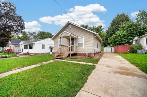 1419 E Tiffin Ave, Des Moines, IA 50316