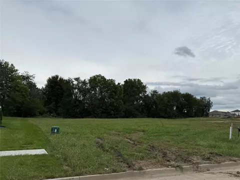 3765 Fieldstone Dr, Waukee, IA 50263