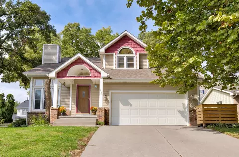 520 N 1st St, Carlisle, IA 50047