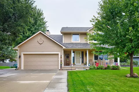 504 SW Maplewood Dr, Grimes, IA 50111