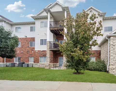 6255 Beechtree Dr #3205, West Des Moines, IA 50266
