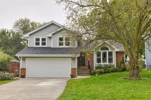 2500 Locust St, West Des Moines, IA 50265