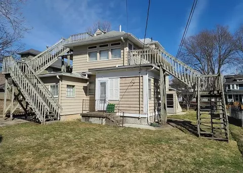 1072 27th St, Des Moines, IA 50311