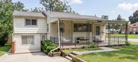 2301 33rd St, Des Moines, IA 50310