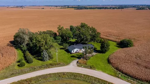 31998 S Ave, Adel, IA 50003