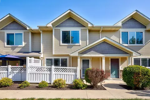 8601 Westown Pkwy #32104, West Des Moines, IA 50266