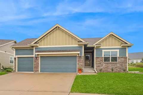 2822 SW Cedarwood Ln, Ankeny, IA 50023