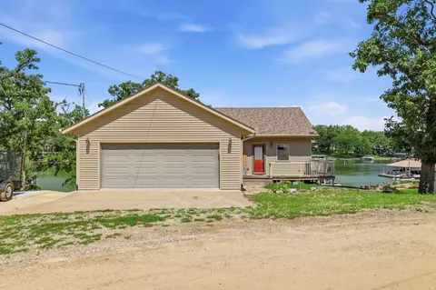 125 Whippoorwill Rd, Montezuma, IA 50171