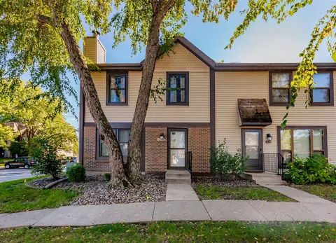 8632 Alpine Dr #A, Urbandale, IA 50322