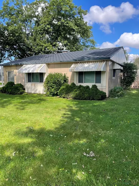 601 10th Ave, Grinnell, IA 50112