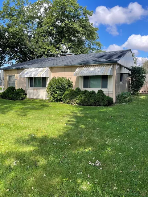 601 10th Ave, Grinnell, IA 50112