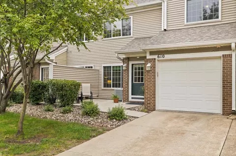 6855 Woodland Ave #610, West Des Moines, IA 50266
