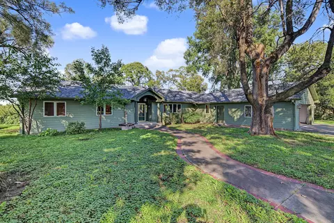 3901 SW 56th St, Des Moines, IA 50321