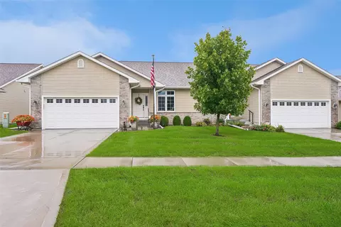 618 Trail Ridge Rd, Indianola, IA 50125