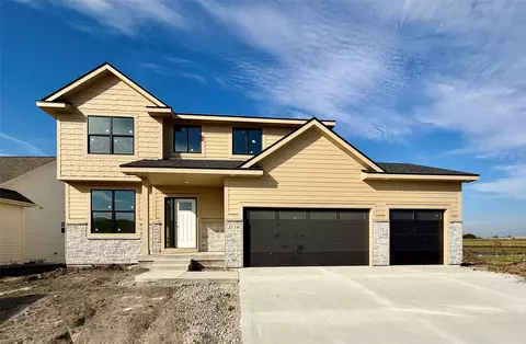 2716 NW Fairfield Dr, Ankeny, IA 50023