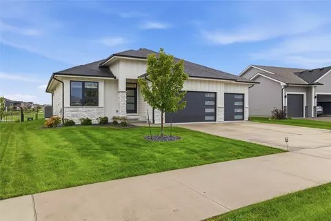 4711 NW 13th St, Ankeny, IA 50023