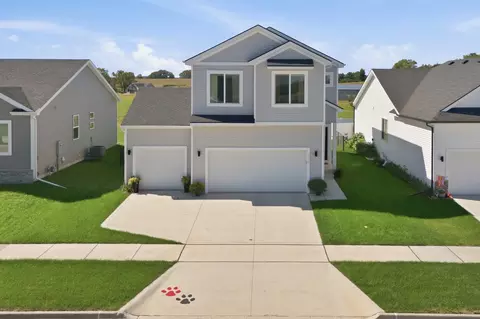 2226 Chan Dr, Adel, IA 50003