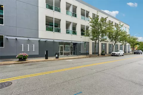 111 10th St #411, Des Moines, IA 50309