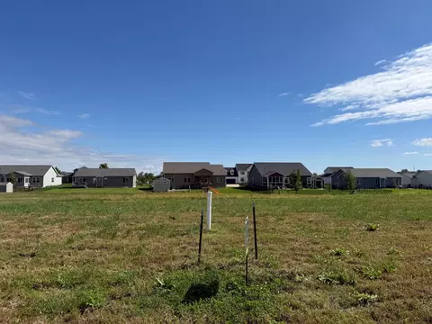 958 Wild Oak Dr, Huxley, IA 50214