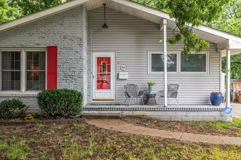 8512 Horton Ave, Urbandale, IA 50322
