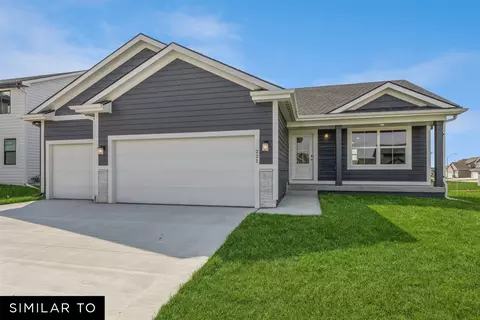 1204 Mulberry Dr NW, Bondurant, IA 50035