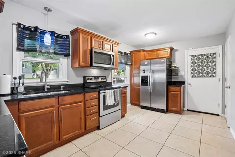Kitchen - 8644 Summit Dr, Clive, IA 50325 photo 1 of 3
