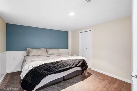 Bedroom - 8644 Summit Dr, Clive, IA 50325 photo 5 of 6
