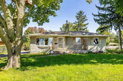 525 SW State St, Ankeny, IA 50023