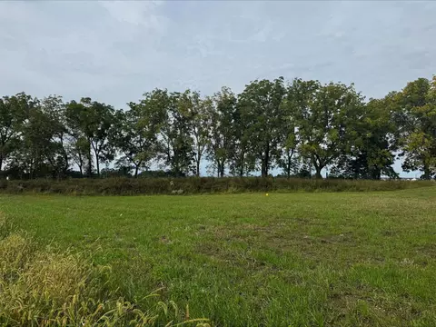 1445 S Auburn Pl, West Des Moines, IA 50266