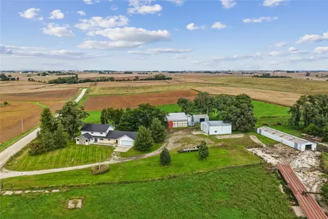 10122 Station St, Sully, IA 50251